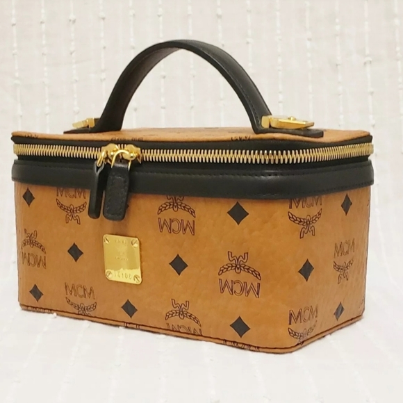 SOLD! MCM Rockstar Vanity Case. Visetos Original - Picture 3 of 8
